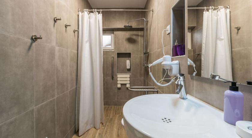 LovelyStay - Green Oasis Villa photo