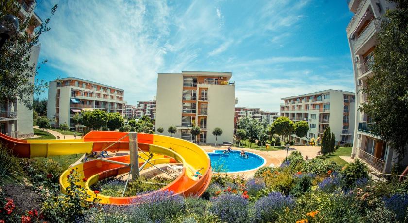 Imperial and Crown Fort Noks Grand Resort — Hotel in Sveti Vlas