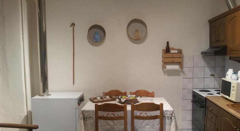 MAGDALENA'S HOUSE - image 19