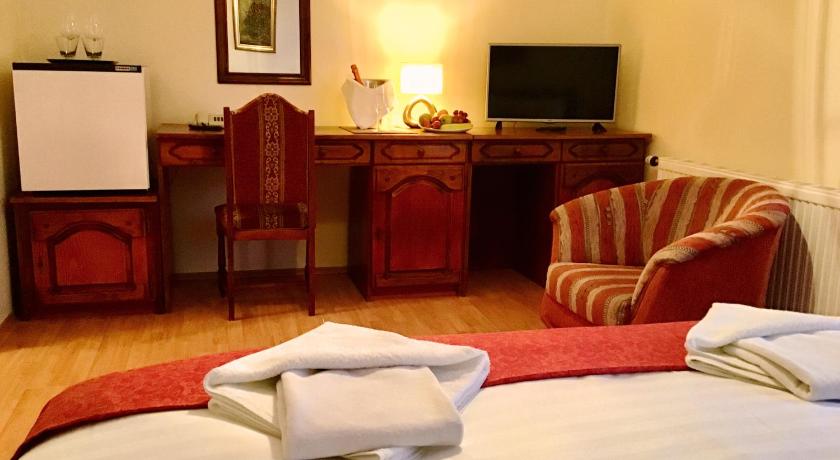 Hotel Kentaur photo