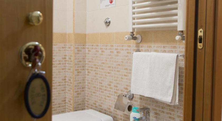 Image of Double or Twin Room with Private External Bathroom 2
