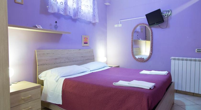 Image of Double or Twin Room with Private Bathroom 1