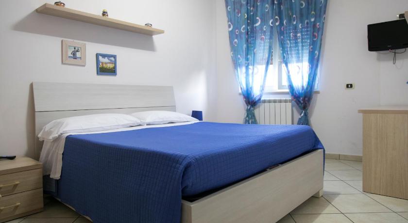 Image of Double or Twin Room with Private External Bathroom 0