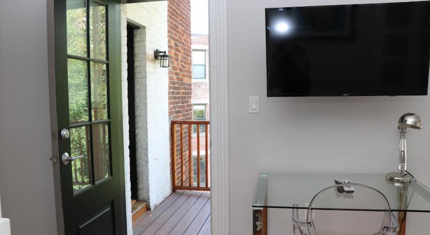 A Stylish Stay w/ a Queen Bed, Heated Floors.. #24 photo