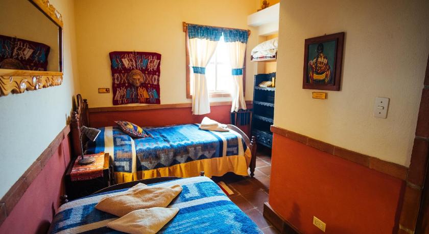 Image of Twin Room with Shared Bathroom 5