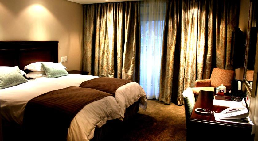 Queens Casino and Hotel photo