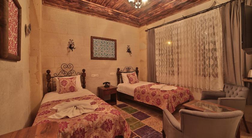 Caravanserai Inn Hotel