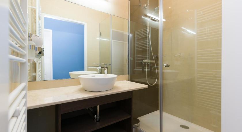 Image of Comfort Three-Bedroom Apartment (Top 18-20) 2