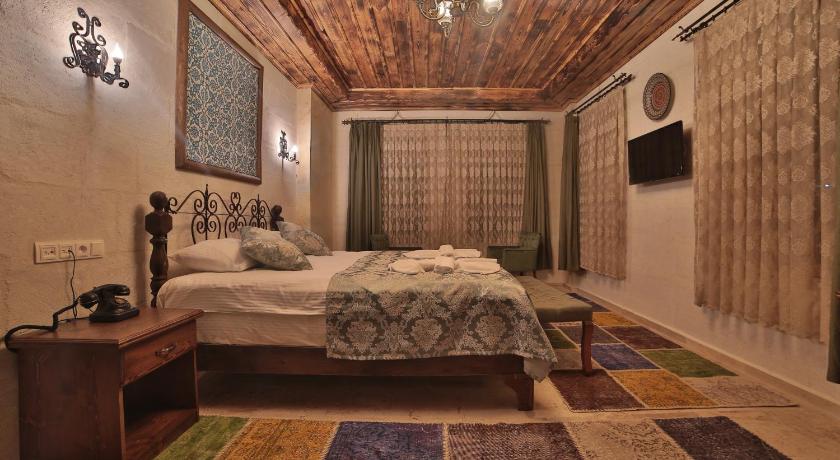 Caravanserai Inn Hotel