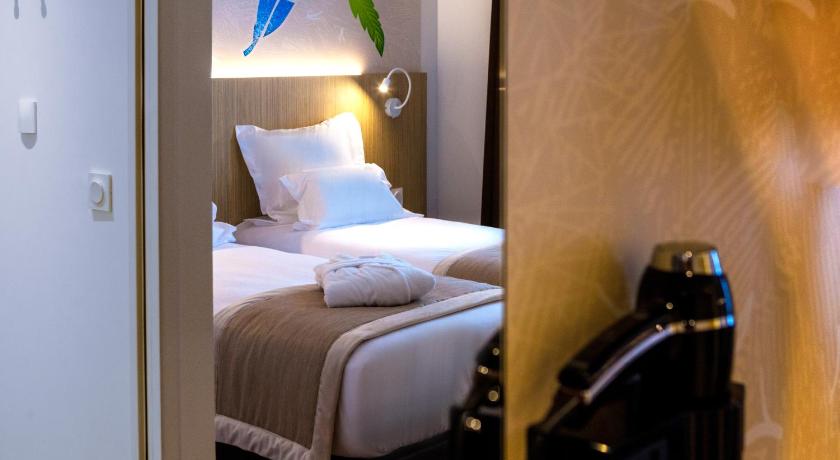 Kyriad Prestige Amiens - Poulainville Hotel And Spa