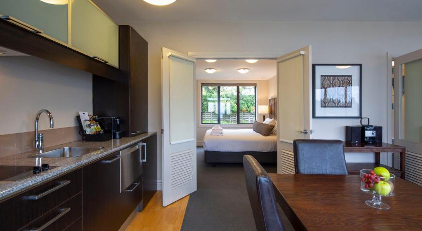 Image of 2 Bedroom Lake View Suite 6