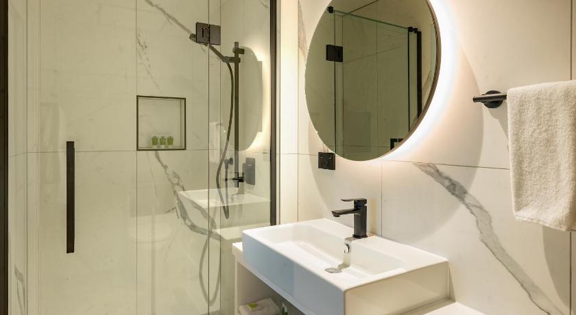 Image of Classic Queen Room 2