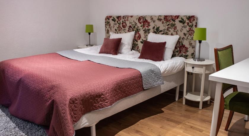 Image of Superior Double or Twin Room with Garden View 0