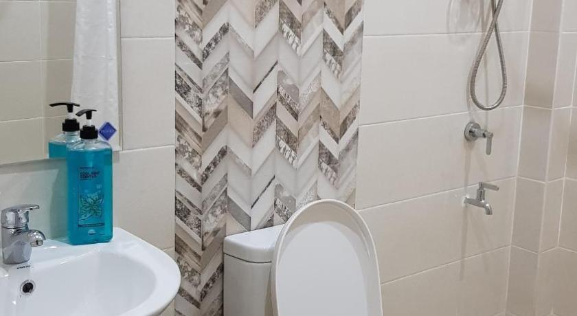 Acrige Apartelle 2-4 pax Queen @ heart of Bogo City photo