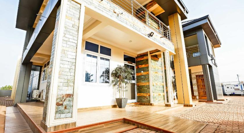 Jeyads Lodge — Hotel in Pong Tamale