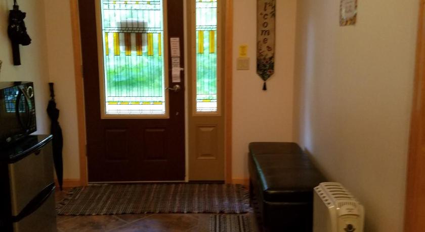 Glacier Creek Lodging photo