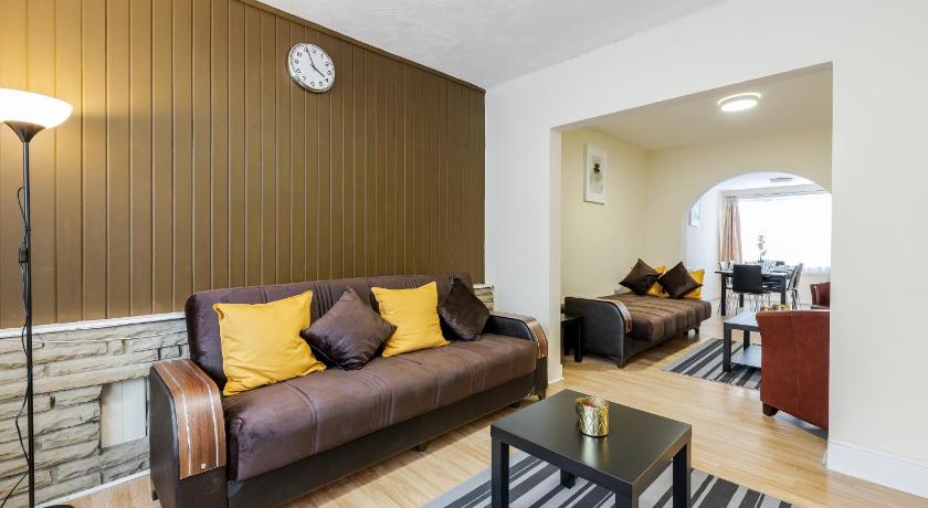 Alphalite Homes — Hotel in London