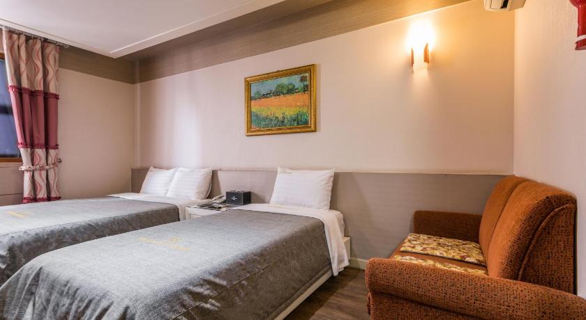 Immagine di Camera Standard Doppia con Letti Singoli (Standard Twin Room) 11