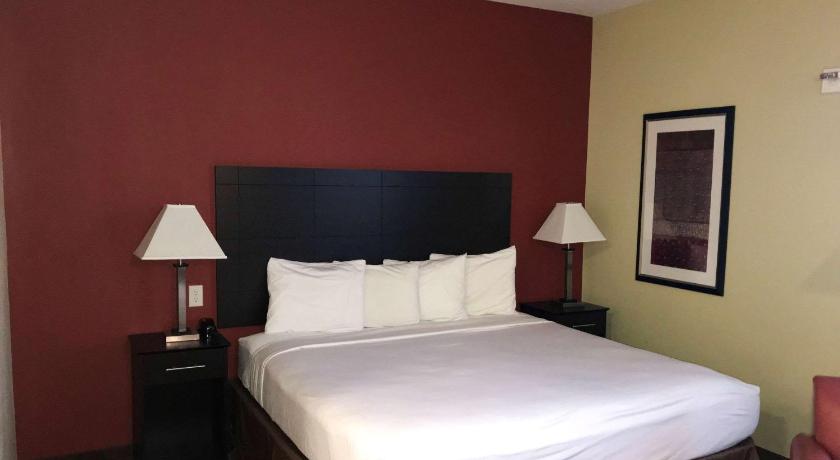 Suburban Extended Stay Hotel Cedar Falls