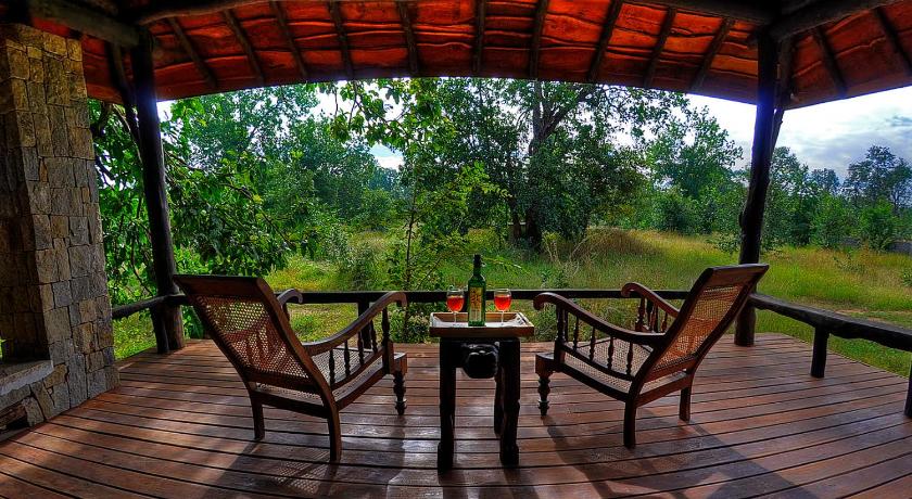 Pugdundee safaris - Kanha Earth Lodge