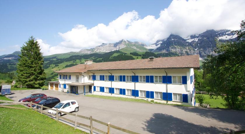 Hotel Crea — Hotel in Adelboden