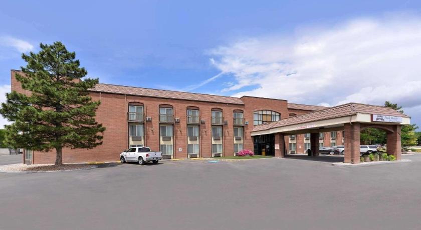 Quality Inn Vernal near Dinosaur National Monument photo