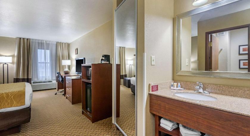 Comfort Inn and Suites Springfield