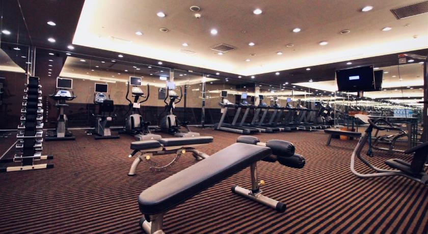 タイペイ HiONE Holiday Hotel Taipei 4つ星 ホテル 外観