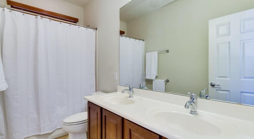 7 Bdrm Luxury Mansion In Great Area Heated Pool Spa Sports