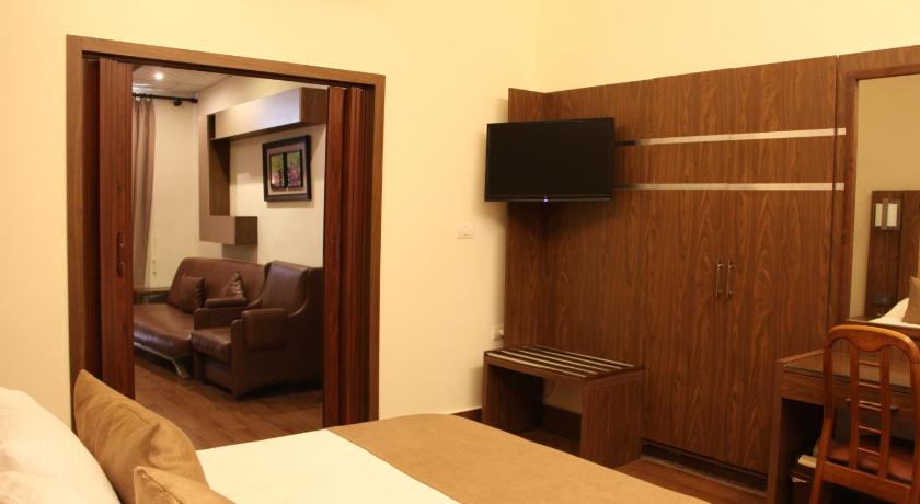 Image of Suite 4