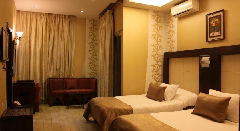 Image of Deluxe Suite with Sea View 3