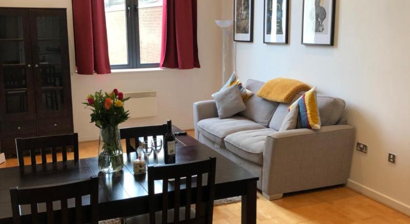 Stylish City Centre Apartment