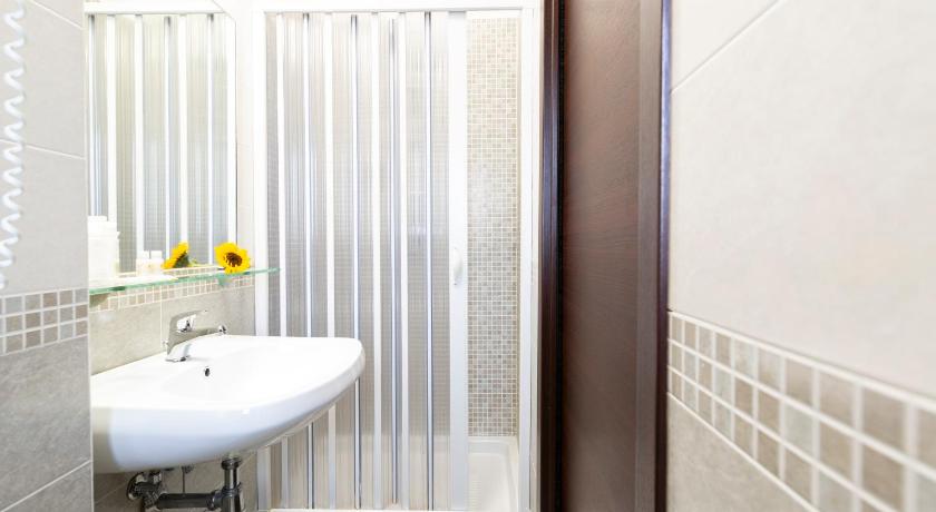 Image of Single Room 4