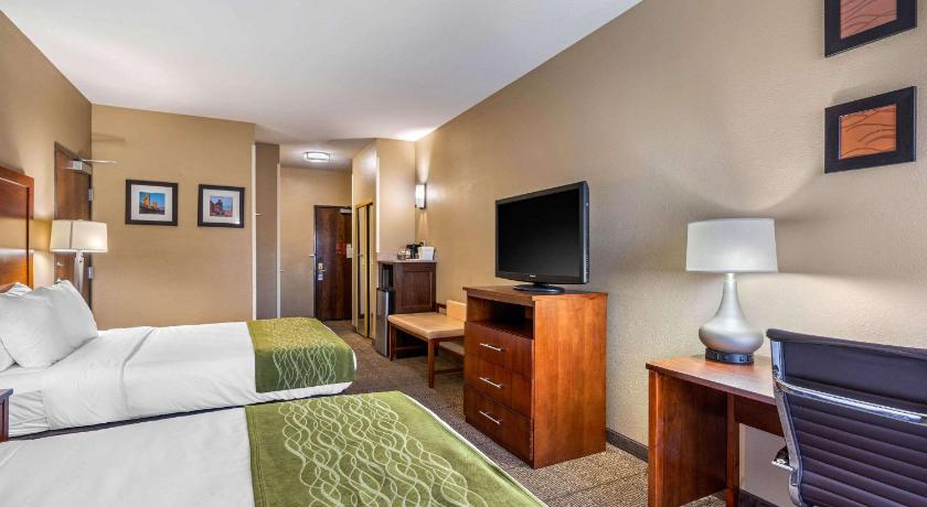 Comfort Inn & Suites Sacramento – University Area