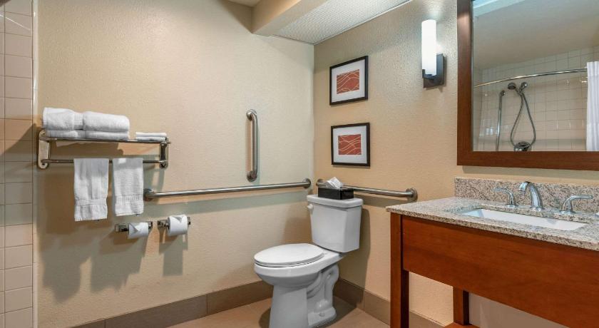 Comfort Inn & Suites Sacramento – University Area