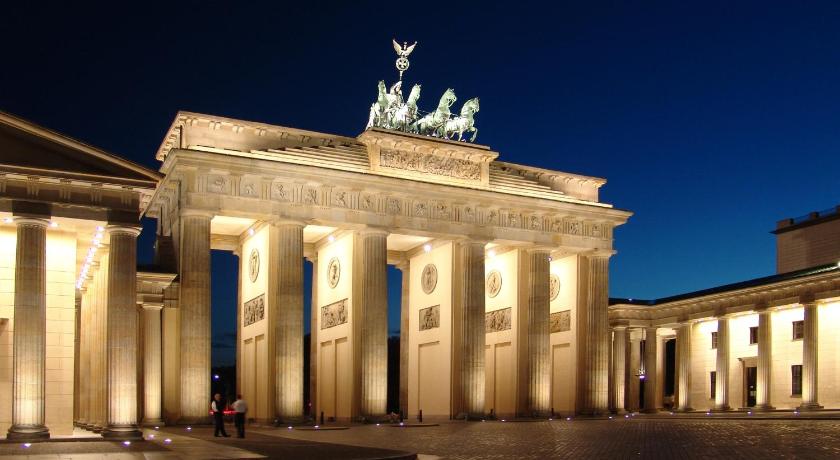 Romantic Style Apartment Berlin Alexanderplatz photo