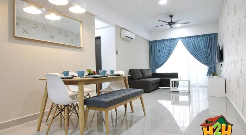 Image of Three-Bedroom Apartment 4