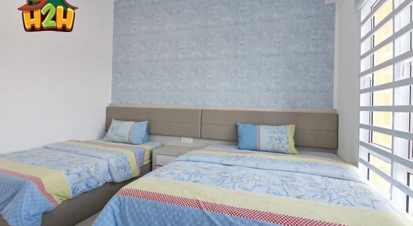 Image of Three-Bedroom Apartment 11
