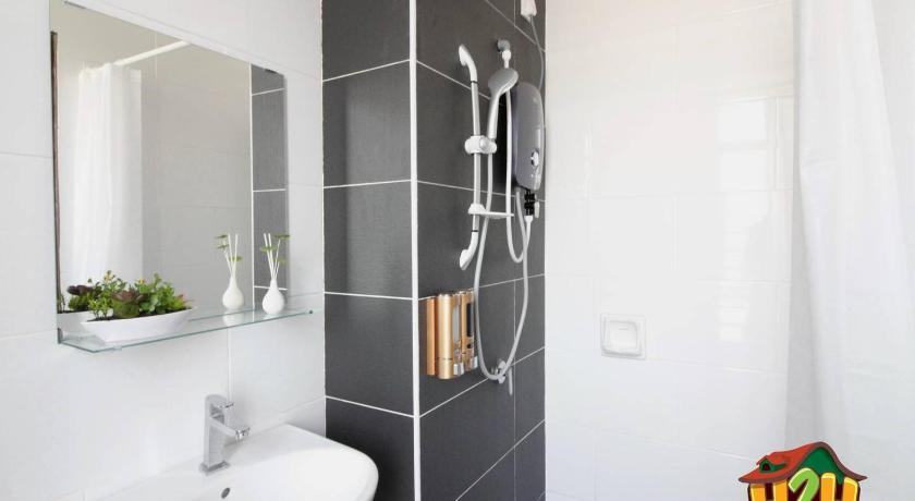Image of Three-Bedroom Apartment 2