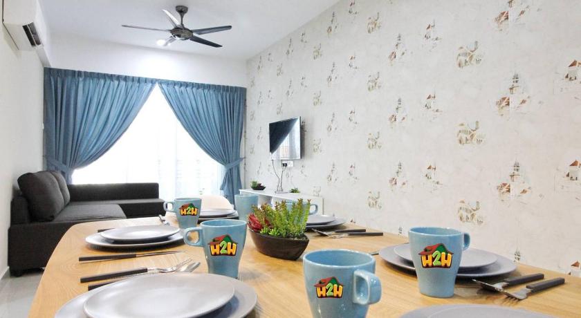 Image of Three-Bedroom Apartment 6