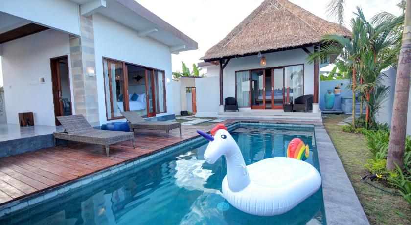 Prawiba Villa photo