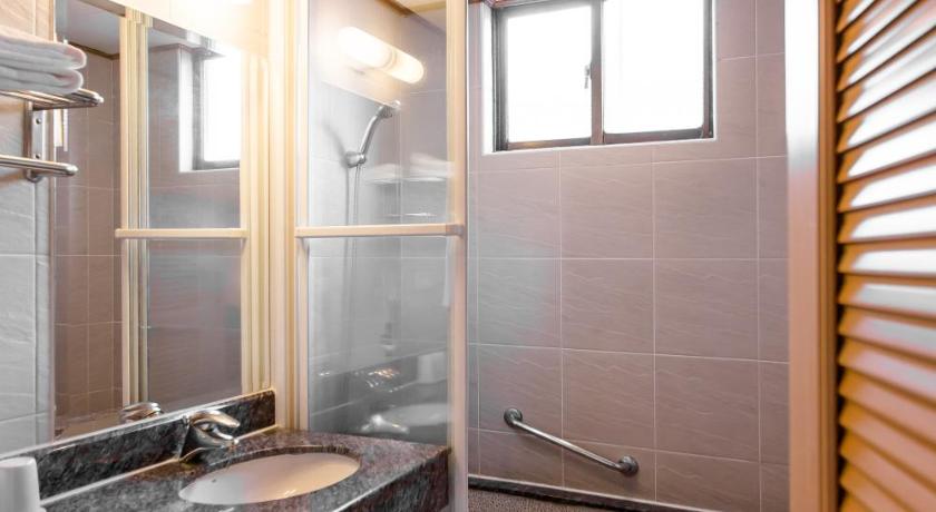 Image of Standard Quadruple Room 4