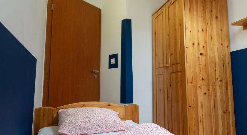 Image of Budget Single Room 7