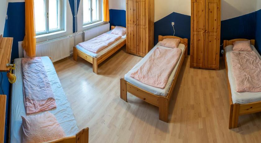 Image of Family Room 4