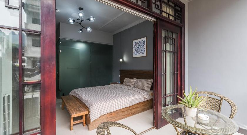 Image of Double Room with Balcony (2 Adults + 1 Child) 0