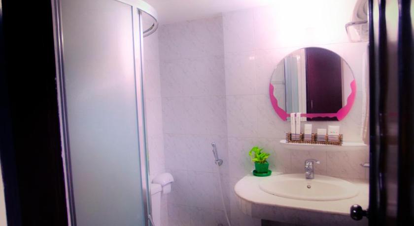 Foto Kamar Twin Deluxe (Deluxe Twin) 7