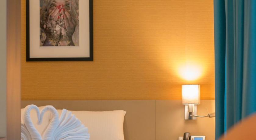 Sky Corner Hotel photo