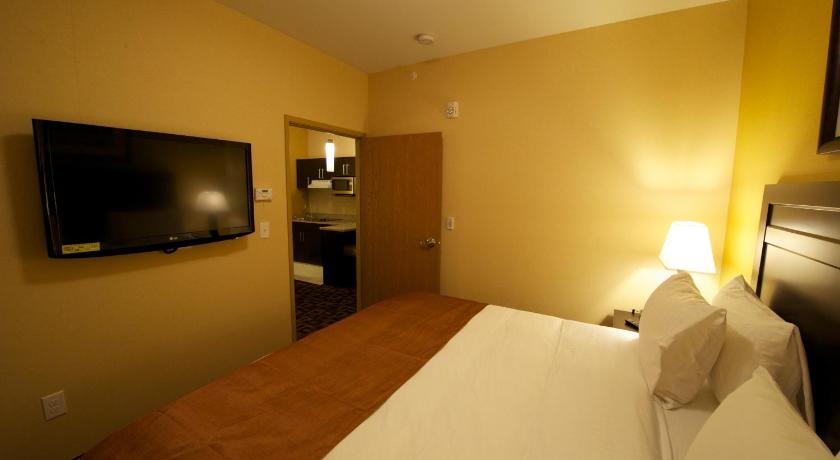 Days Inn & Suites by Wyndham Winnipeg Airport Manitoba