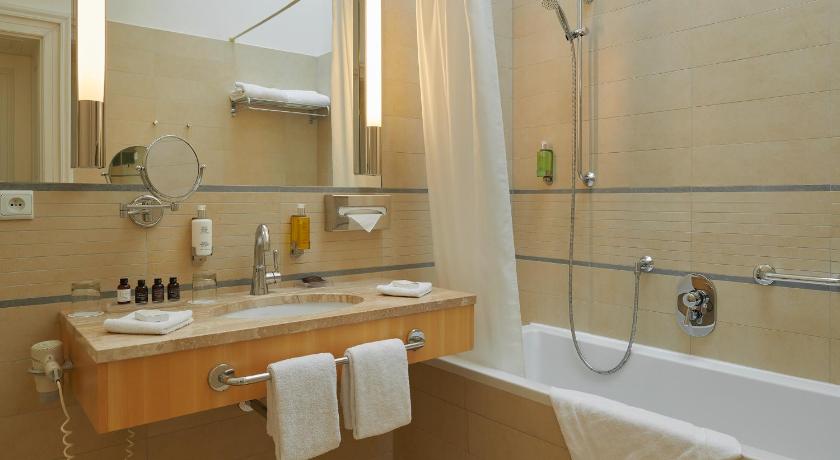 Image of Deluxe Double Room 5