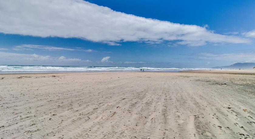 Rockaway Beach Surfer's Paradise photo